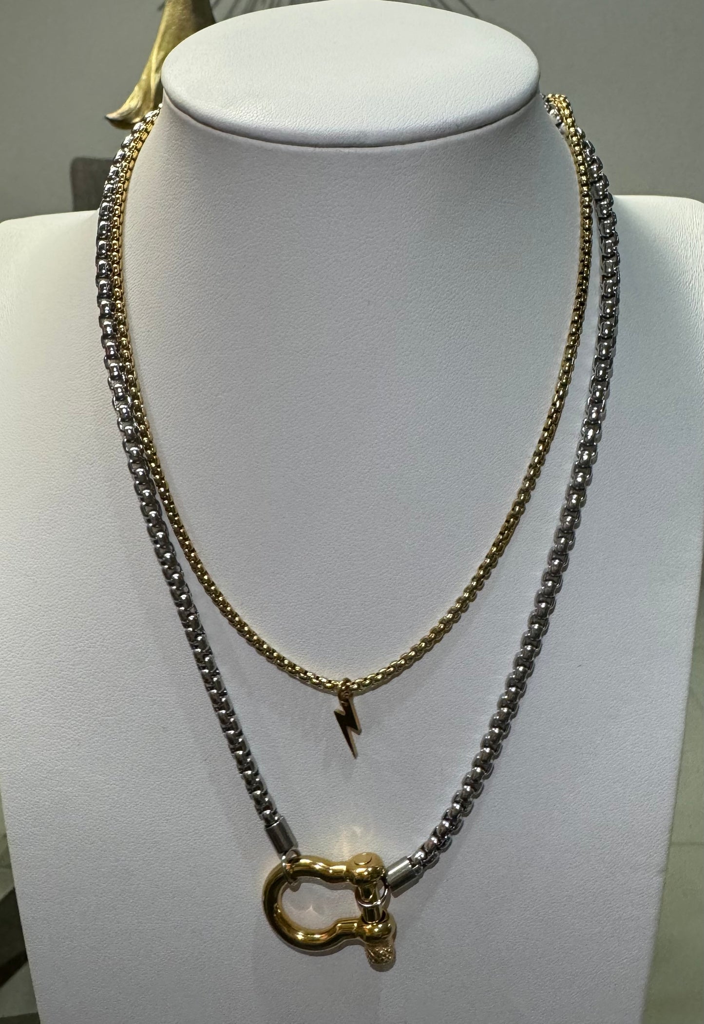 Lightning bolt thin chain